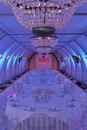 Cena de gala TNT en avion B747-400