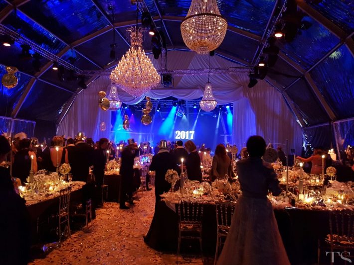 Decoración de la cena y fiesta noche vieja